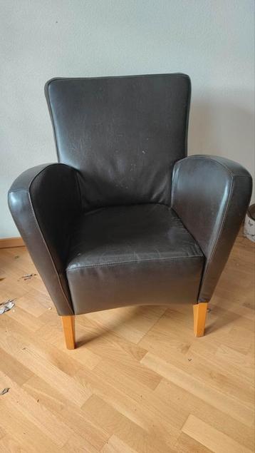 Gratis ophalen: fauteuil luie stoel van donkerbruin nepleer beschikbaar voor biedingen