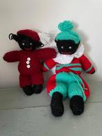 2 x vintage handwerk gebreide Zwarte Piet Pietje Sinterklaas, Ophalen, Gebruikt