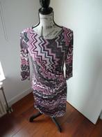 Elegante gevoerde jurk roze wit grijs 3/4 mouw Montego, 38., Maat 38/40 (M), Ophalen of Verzenden, Zo goed als nieuw, Knielengte