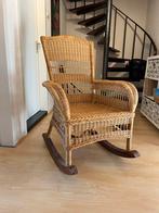 Leuke schommelstoel, Huis en Inrichting, Stoelen, Ophalen, Riet of Rotan, Bruin, Zo goed als nieuw