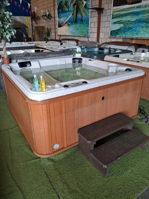 🏊‍♀️BALBOA jacuzzi‼️spotgoedkoop 2450 euro ‼️💦, Tuin en Terras, Bubbelbaden en Hottubs, Gebruikt, Filter, Ophalen of Verzenden