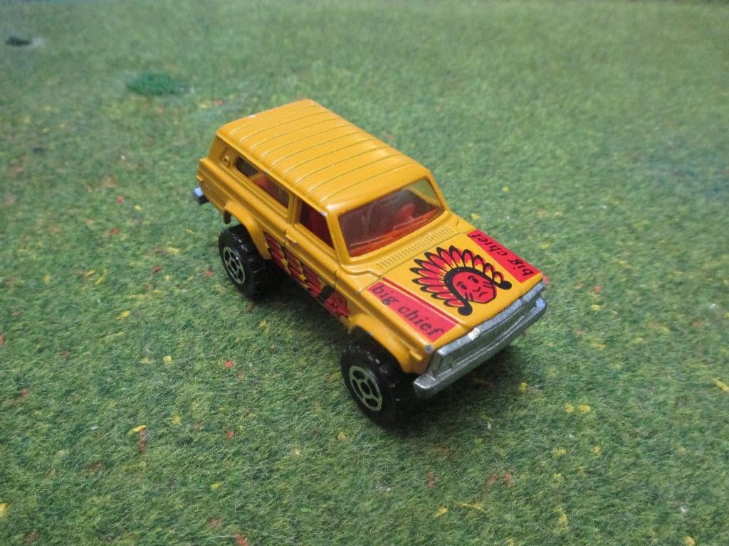 1:64 Jeep Grand Cherokee Majorette Big Chief Near Mint, Hobby en Vrije tijd, Modelauto's | Overige schalen, Zo goed als nieuw