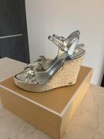 MICHAEL KORS Sleehakken maat 37, Kleding | Dames, Schoenen, Michael Kors, Zo goed als nieuw, Grijs, Sandalen of Muiltjes