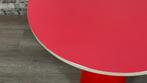 Moooi Container Table 70 cm rood bij TheReSales, Huis en Inrichting, Tafels | Eettafels, Ophalen, Kunststof, 50 tot 100 cm, Design