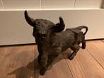 Bronzen stier van Theo Mackaay, Antiek en Kunst, Kunst | Beelden en Houtsnijwerken, Ophalen of Verzenden