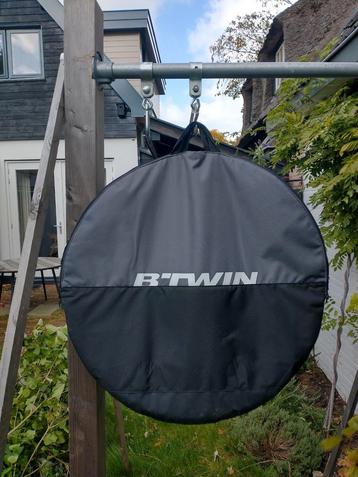 2 tassen / hoezen voor fietswielen beschikbaar voor biedingen