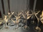 10 glazen met open V-vormige kelk. 4 x groot, 6 x klein., Antiek en Kunst, Curiosa en Brocante, Ophalen of Verzenden