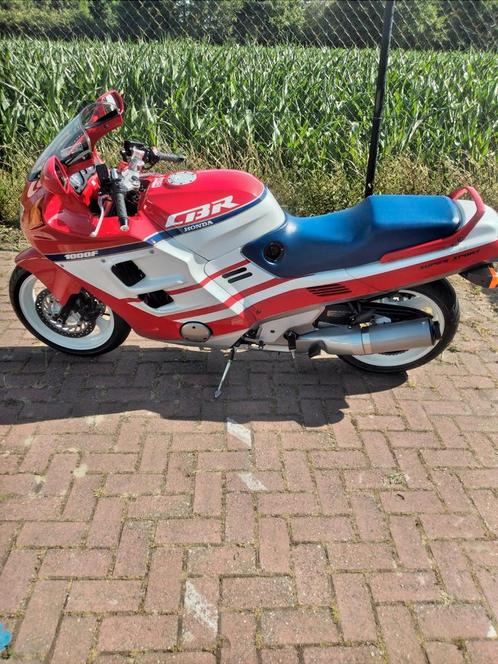 Honda cbr 1000f zeldzaam exemplaar, in absolute nieuwstaat., Motoren, Motoren | Honda, Particulier, Super Sport, Ophalen of Verzenden