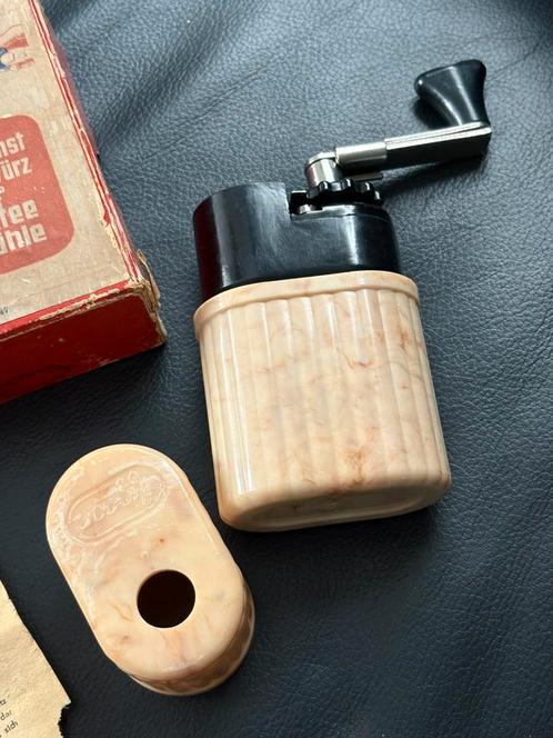 Vintage Duitse koffiemolen van het merk Mignon, Antiek en Kunst, Antiek | Keukenbenodigdheden, Ophalen of Verzenden