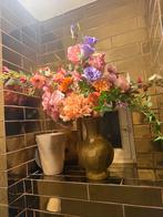 Prachtig bloemstuk in gouden vaas, Ophalen, Overige soorten, Halfschaduw, In pot