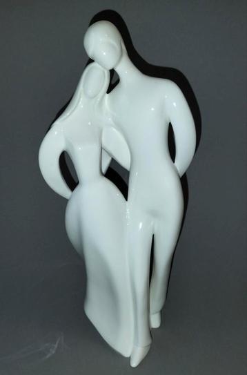 Royal Doulton beeld LOVERS 1977. beschikbaar voor biedingen