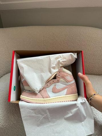 Jordan 1 Retro High OG Washed Pink beschikbaar voor biedingen