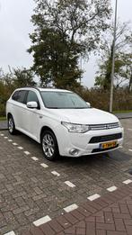 Mitsubishi Outlander 2.0 Dohc Mivec Phev 203pk 4WD CVT 5P, 1998 cc, Outlander, Zwart, 4 cilinders