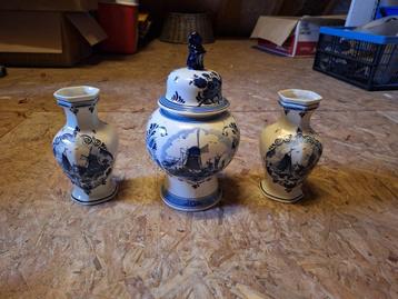 3 delftsblauw vazen beschikbaar voor biedingen