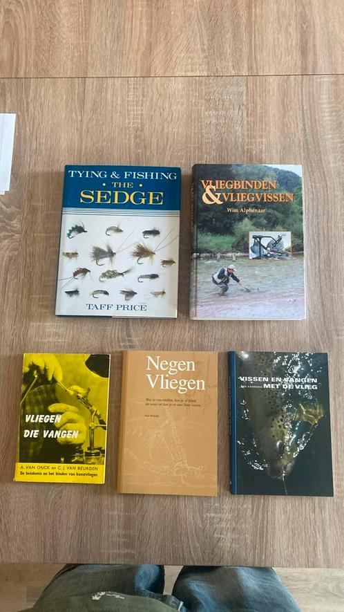 Diverse vliegvis en vliegbind boeken, Watersport en Boten, Hengelsport | Vliegvissen, Gebruikt, Overige typen, Ophalen of Verzenden