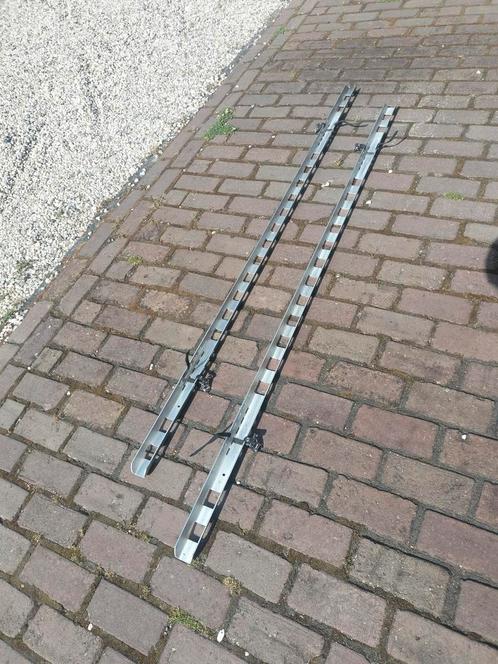 Fietsdrager goot 2 stuks voor vloer montage in Camper, Fietsen en Brommers, Fietsaccessoires | Fietsenrekken, Gebruikt, Ophalen