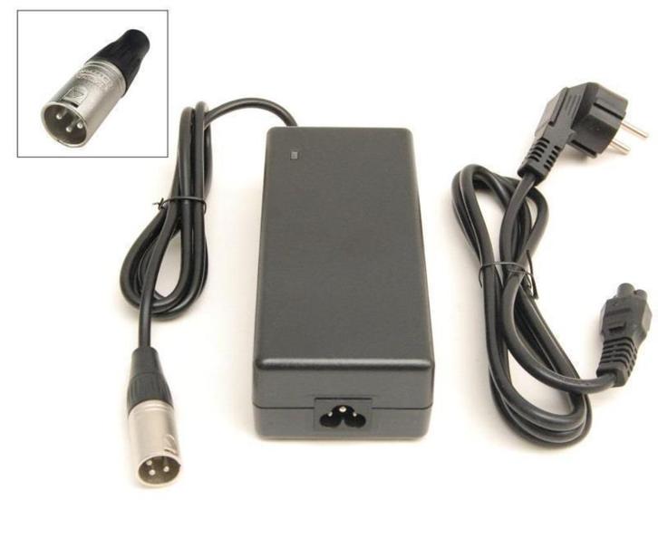 Fietsaccu lader 24V accu neutrik plug Li-ion, Hobby en Vrije tijd, Elektronica-componenten, Nieuw, Ophalen of Verzenden