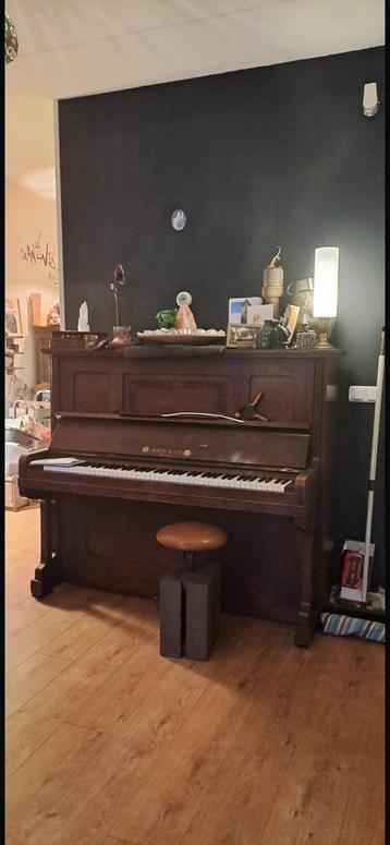Klassieke Piano te Koop beschikbaar voor biedingen