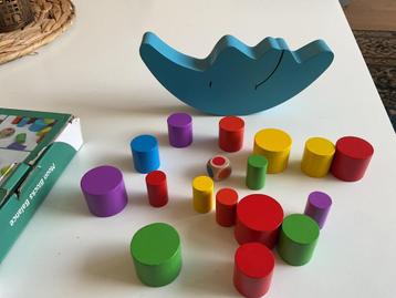 Moon blocks balance, Play more, hout beschikbaar voor biedingen