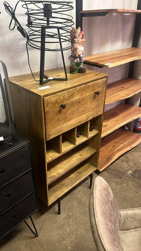 Wijnkast mangohout (outlet), Huis en Inrichting, Kasten | Ladekasten, Zo goed als nieuw, Ophalen