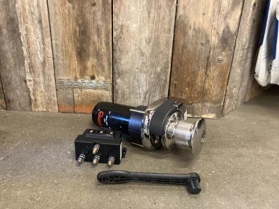 Ankerlier Quick crystal 600 12v 500w 6mm, Watersport en Boten, Bootonderdelen, Nieuw