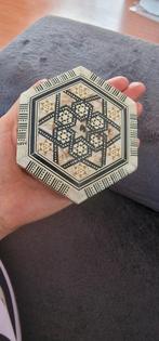 Vintage Hand gemaakt parelmoer juwelen doos, Ophalen of Verzenden, Overige materialen