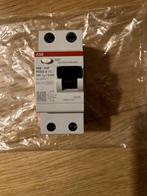 ABB aardlekschakelaar 2-polig 40A 30mA type A (0903.751), Ophalen of Verzenden, Nieuw, Schakelaar