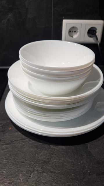 Ikea service set beschikbaar voor biedingen