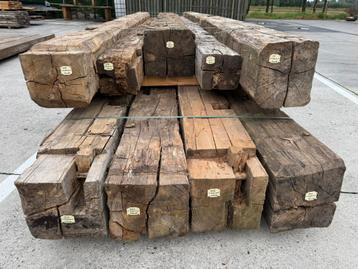 Lange oude eiken balken 27 x 29 x 575/595 cm lang beschikbaar voor biedingen