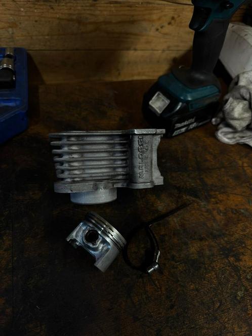 Malossi 80cc cilinder 2v/3v/4v, Fietsen en Brommers, Brommeronderdelen | Scooters, Zo goed als nieuw, Piaggio, Cilinder, Ophalen of Verzenden