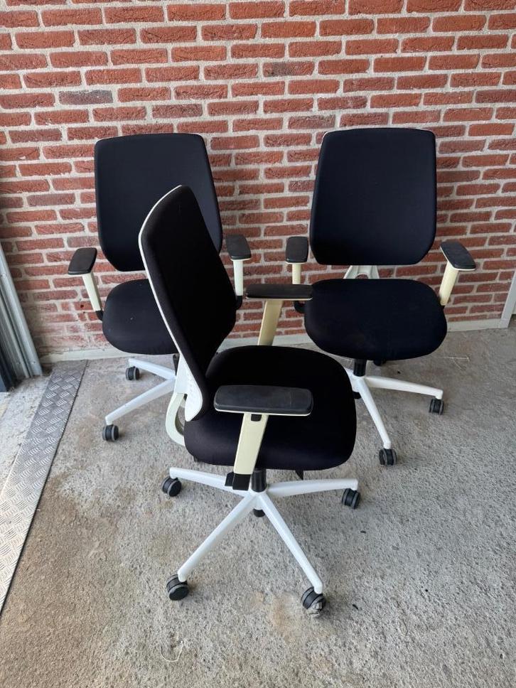 3x witte Duaphin bureau stoel | gebruikt, Huis en Inrichting, Stoelen, Gebruikt, Drie, Kunststof, Stof, Wit, Ophalen