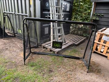 Goaltjes beschikbaar voor biedingen