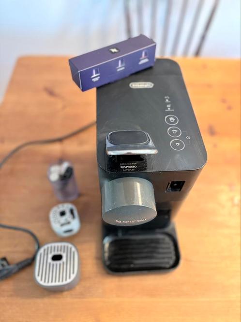 Nespresso Latissima one, Witgoed en Apparatuur, Koffiezetapparaten, Zo goed als nieuw, Koffiepads en cups, Koffiemachine, 1 kopje