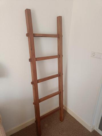 Decoratieve ladder beschikbaar voor biedingen