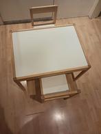 Kindertafel en 2x stoeltjes, Ophalen, Zo goed als nieuw