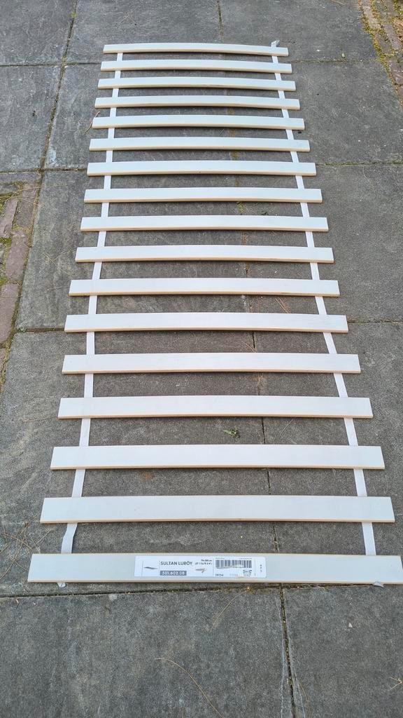 Twee losse bedbodems met verende latten 200x70cm, per 2, Huis en Inrichting, Slaapkamer | Matrassen en Bedbodems, Zo goed als nieuw