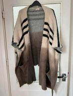 Warme fluffy poncho / vest van ambika - onesize, Ophalen of Verzenden
