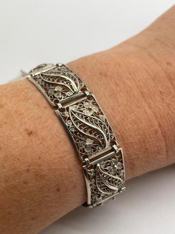 Z748 Prachtige zilveren filigrain armband beschikbaar voor biedingen