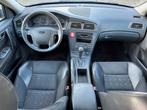 YOUNGTIMER Volvo V70 2.4 140PK AUT 2001, Auto's, Volvo, 1800 kg, Zwart, Leder en Stof, Beige