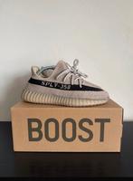 Yeezy Boost 350 v2 Slate - Maat 41 1/3 - Nieuw, Kleding | Heren, Schoenen, Ophalen of Verzenden, Nieuw, Overige kleuren, Sneakers of Gympen