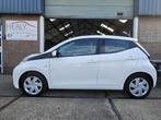 Toyota Aygo 1.0 VVT-i x-play | 2016 | Cruise control |Camera, Auto's, Gebruikt, Euro 6, 4 stoelen, Wit