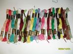 100 Strengen Puppets splijtgaren + restanten. Heb ook DMC., Hobby en Vrije tijd, Borduren en Borduurmachines, Ophalen of Verzenden