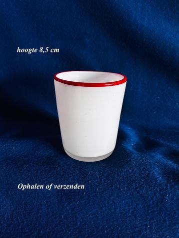 Verzenden kan Wit glas rode bies 8,5 h Melkglas beschikbaar voor biedingen