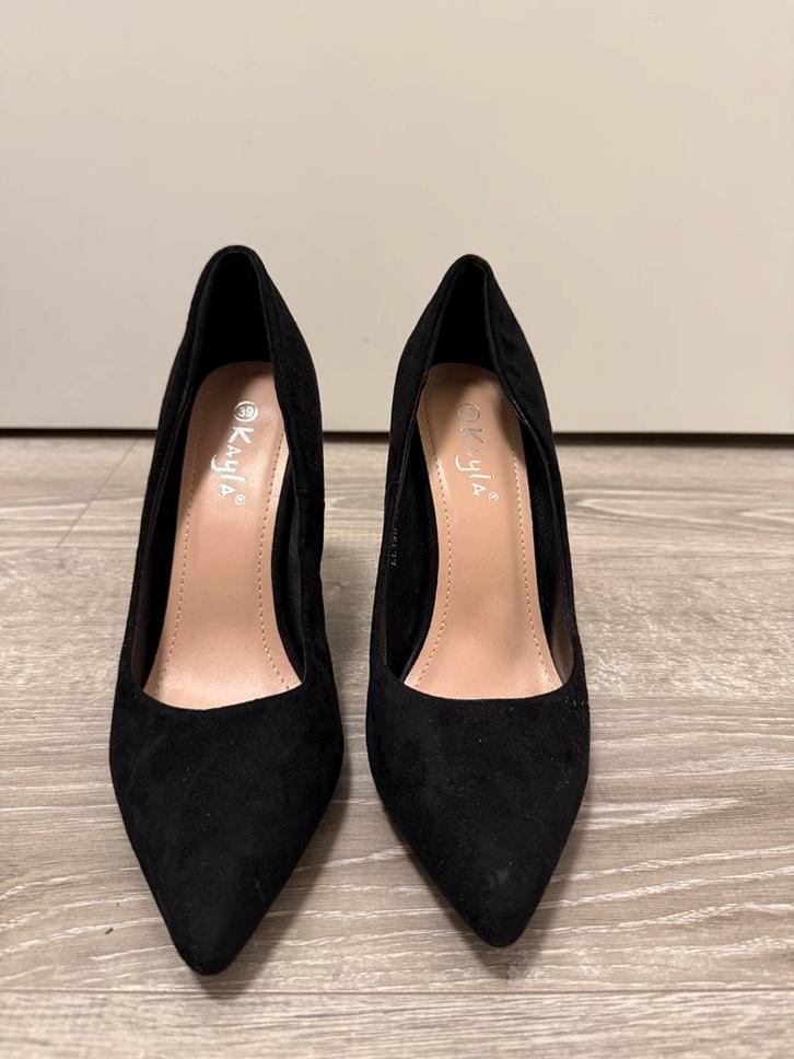 Zwart Suede Schoen, Kleding | Dames, Schoenen, Zo goed als nieuw, Hoge laarzen, Zwart, Ophalen of Verzenden