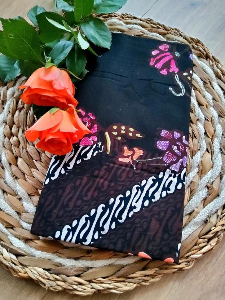 Batik Cap Asli Indonesië #1592, Hobby en Vrije tijd, Stoffen en Lappen, Nieuw, Katoen, 30 tot 120 cm, 30 tot 200 cm, Zwart, Verzenden