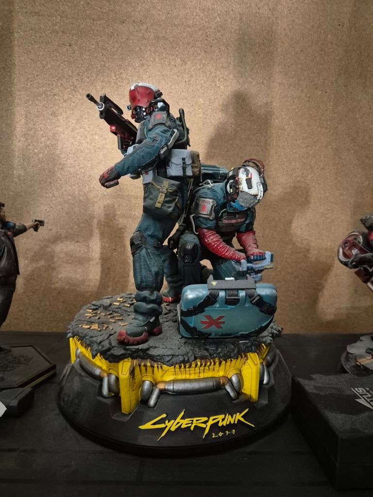 Cyberpunk 2077 Trauma Team Figuur, Verzamelen, Beelden en Beeldjes, Zo goed als nieuw, Mens, Ophalen of Verzenden