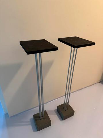 Speakerstandaards 2 stuks beschikbaar voor biedingen