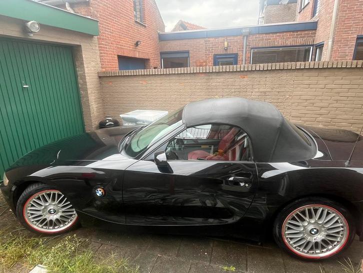 BMW Z4 2.2 I 125KW 2004 Zwart, Auto's, BMW, Particulier, Z4, Benzine, E, Cabriolet, Handgeschakeld, Geïmporteerd, Zwart, Achterwielaandrijving