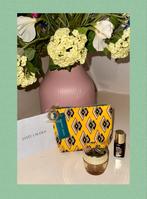 Estée Lauder pouch met 2 luxe miniaturen, Ophalen of Verzenden, Nieuw, Gehele gezicht, Verzorging
