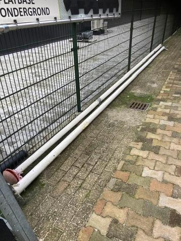 Vlaggenmast 8 meter met kantelanker beschikbaar voor biedingen